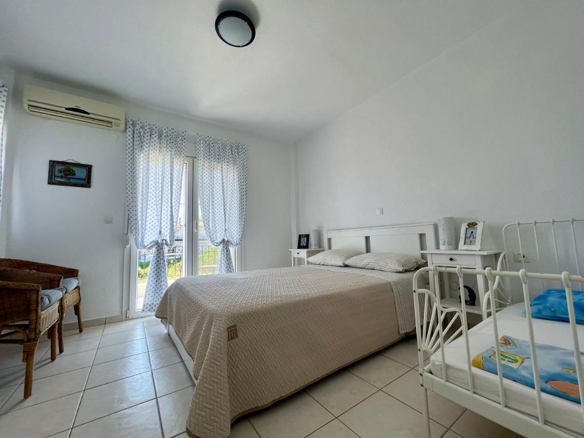 Villa Victoria Hanioti Bagian luar foto